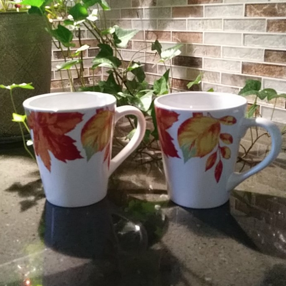 🛍  🆕️ 3/$25 Pretty Autumn Mugs - Picture 3 of 4